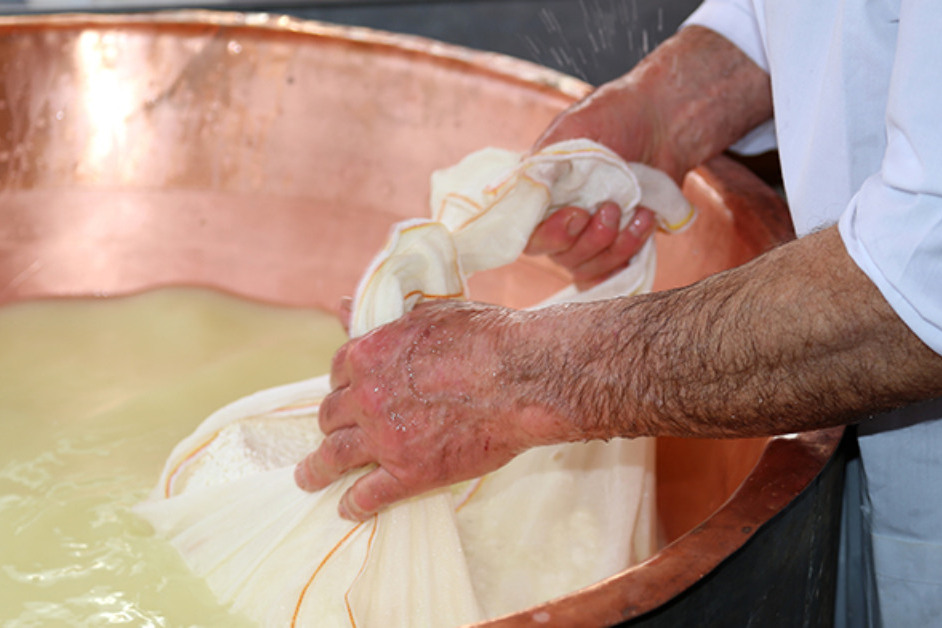 ماءالجبن افتیمونی